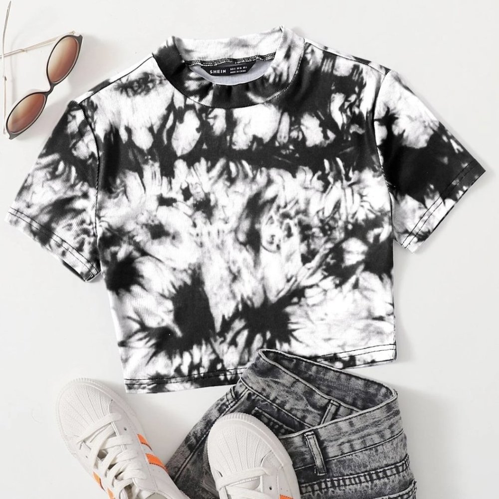 Black/white tie dye top